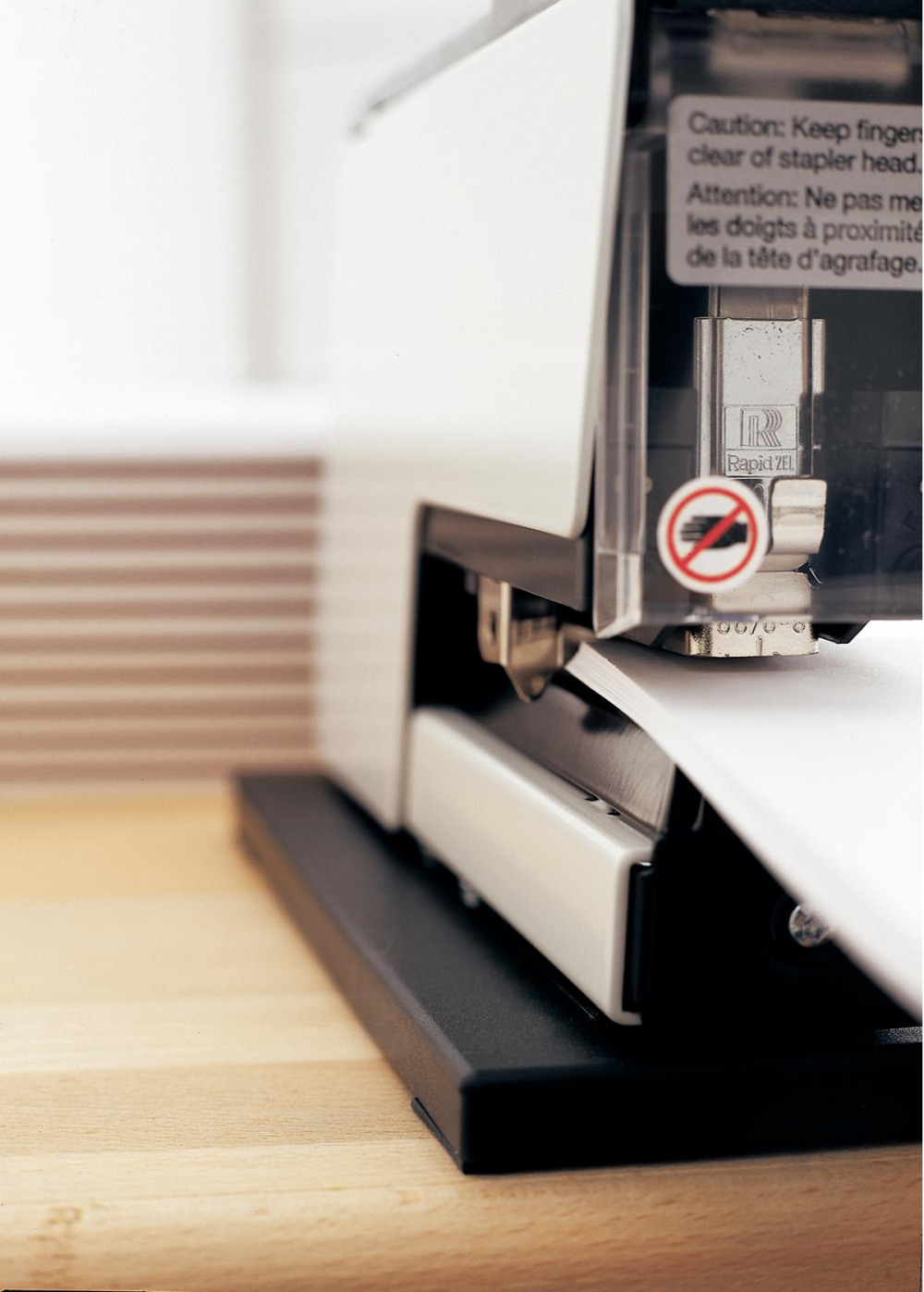 R:STAPLR EL.105E66/6-8 230V UK