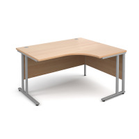 Maestro 25 SL right hand ergonomic desk 1400mm - silver cantilever frame, beech top