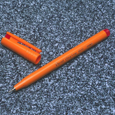 Pentel S570 Ultra Fine Pen Plastic 0.6mm Tip 0.3mm Line Red